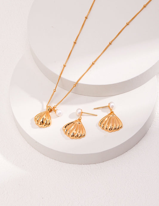 Clam shell necklace and earings set