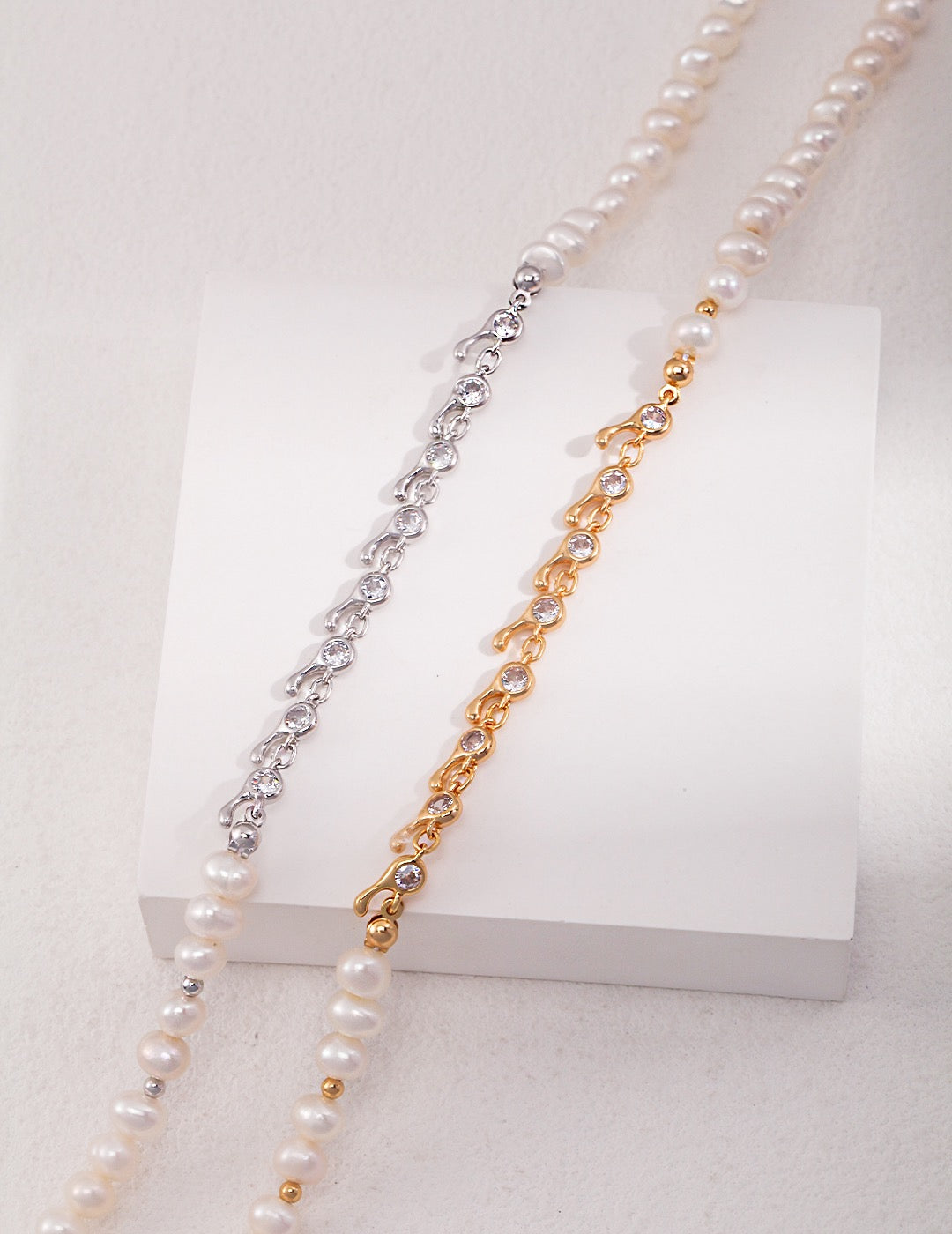 Pearl silver necklace