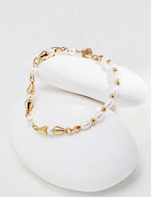 Vintage gold pearl bracelet