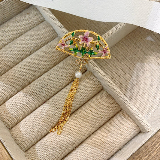 Chinese style vintage fan-shaped tassel brooch